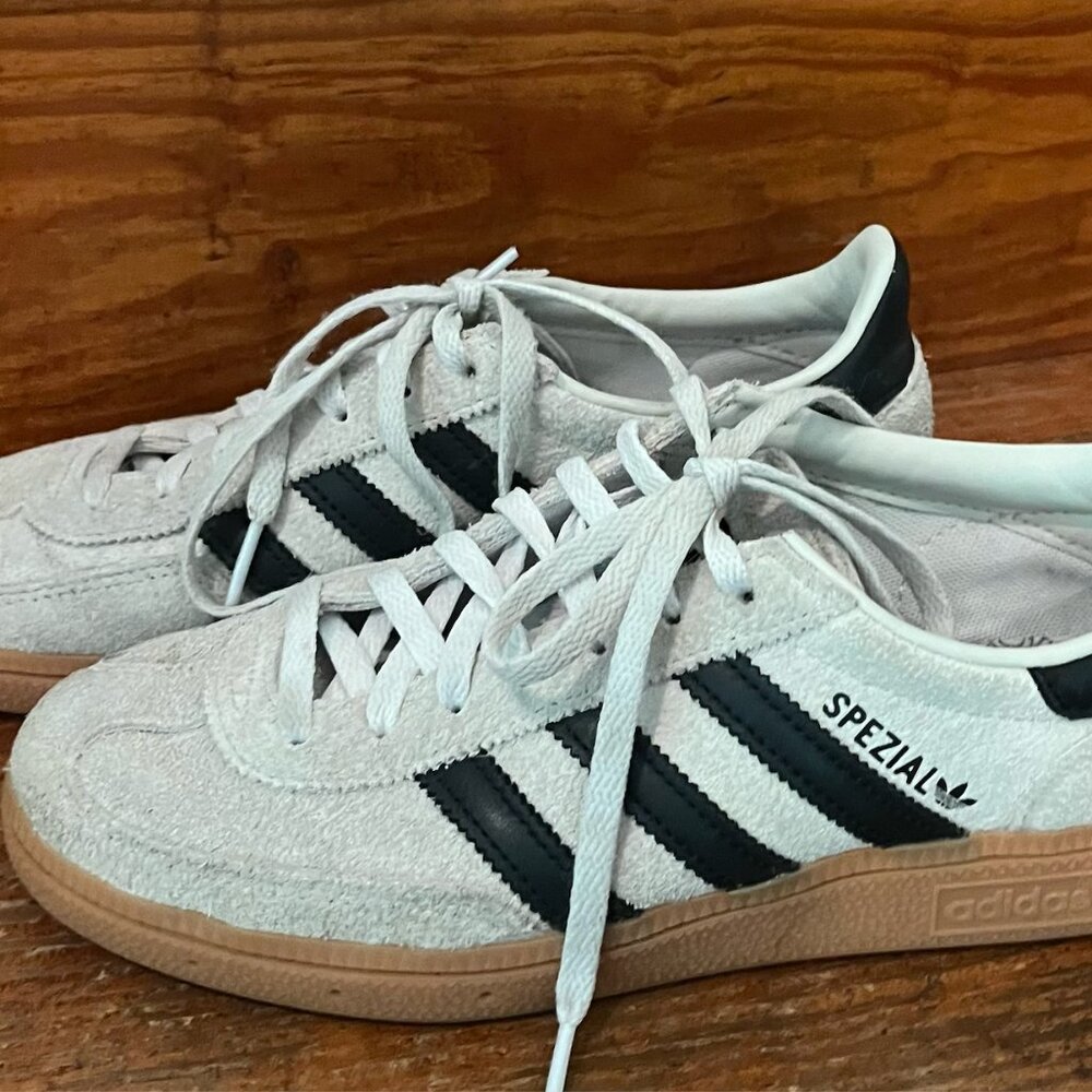 ADIDAS HANDBALL SPEZIAL 'ALUMINIUM BLACK GUM' – SIZE US 6.5 W